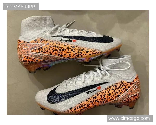 球星穿碎钉足球鞋展现独特魅力与专业性能提升赛场表现 球星穿碎钉足球鞋展现独特魅力与专业性能提升赛场表现